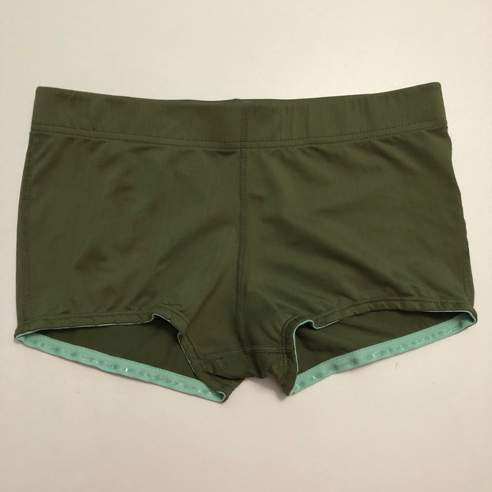 🌟Lululemon Green Athletic Shorts